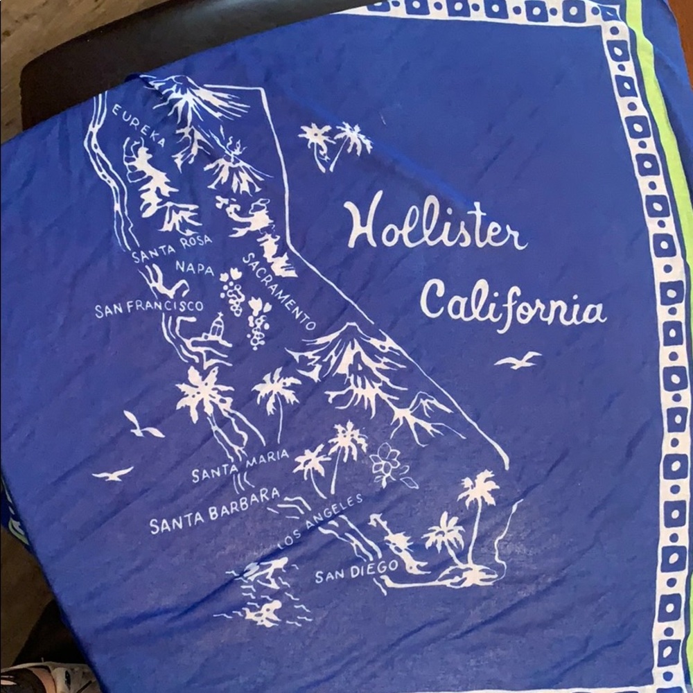 Hollister Scarf